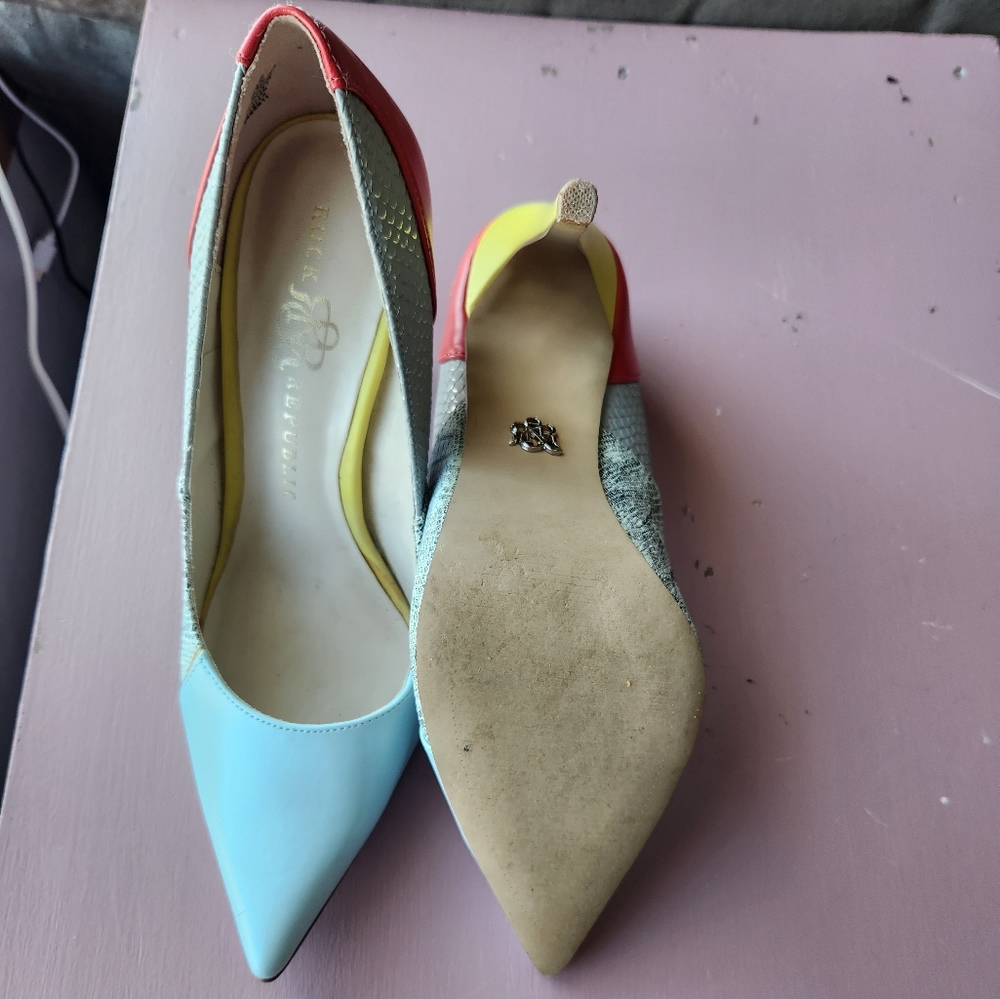 Rock and Republic 7 1/2 multi color